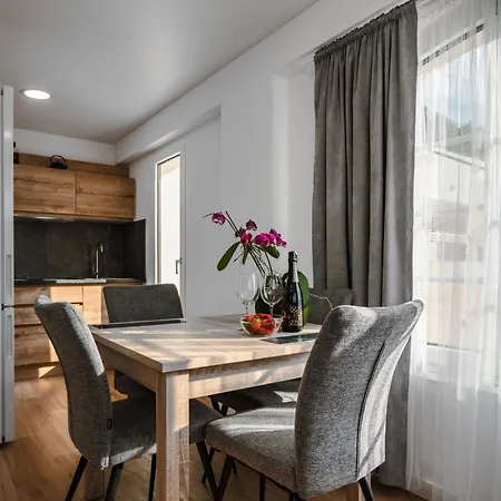 Apartament Vistas Maryvilla Vistas A La Piscina